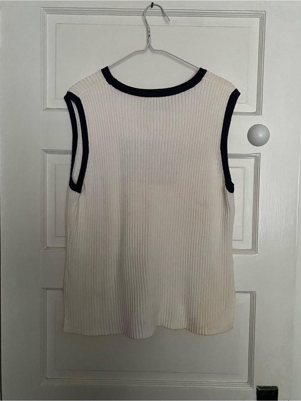 Cream Ribbed Sleeveless Knit Tank with Flag Motif - Picture 3 of 8